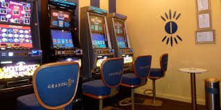 ernita app home screen showing sports betting and live casino options